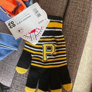 Pirates mlb gloves